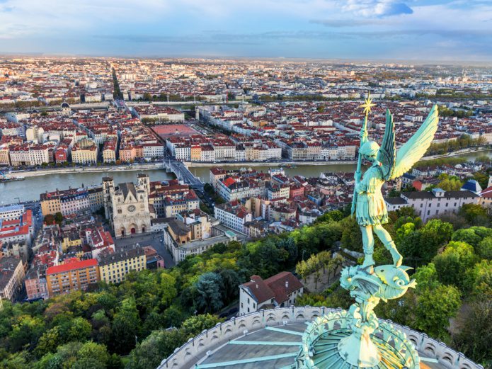 Vue aerienne de Lyon depuis le sommet de Notre-Dame de Fourviere